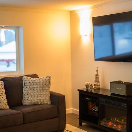 Clipperton Suite By Revelstoke Vacations ภายนอก รูปภาพ