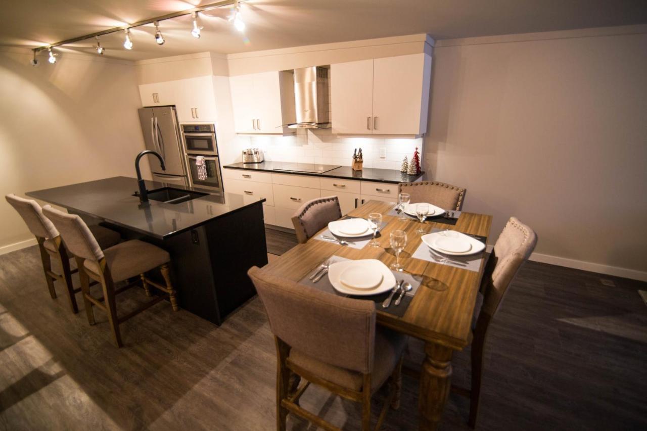 Clipperton Suite By Revelstoke Vacations ภายนอก รูปภาพ